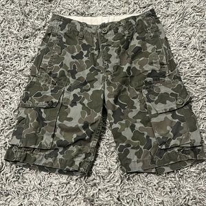 ⚡️2/$20 GAP Kids Cargo Camo Khaki Shorts Boys 8 Regular